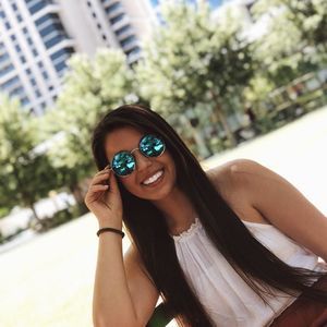 Meet your Posher, Nadia